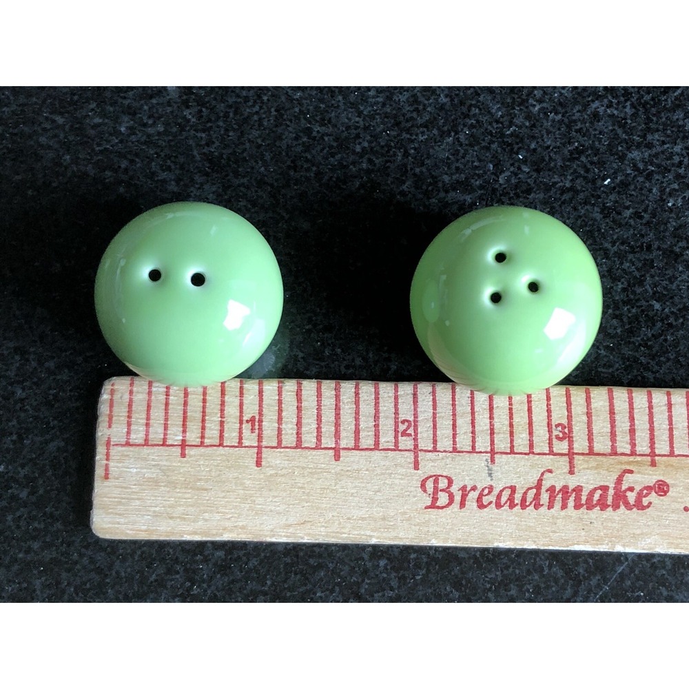 Two Peas In A Pod Salt & Pepper Shakers Set - Kate Aspen - Miniature New In Box - Picture 5 of 12